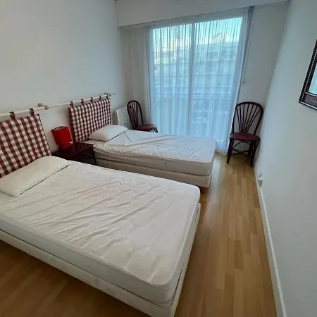 T4 Avec Parking, Balcon Et Proche Commerces A - Fr-1-239-921 Biarritz