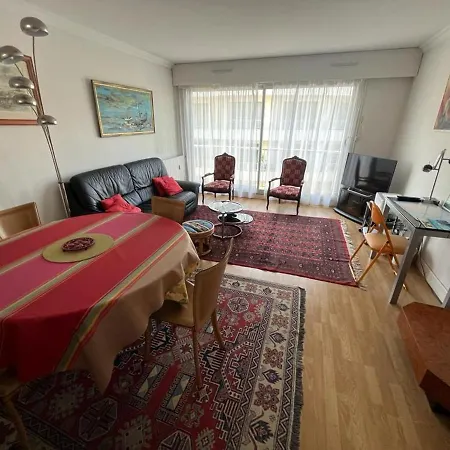 T4 Avec Parking, Balcon Et Proche Commerces A - Fr-1-239-921 Apartamento